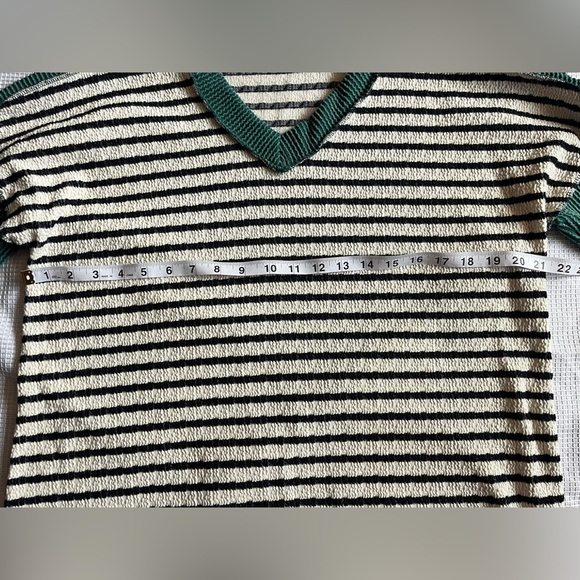 Heimish U.S.A. Women’s Long Sleeve Urban Ribbed Striped V-Neck Top 2X - Picture 6 of 12